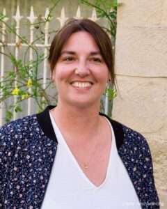 Portrait de Bénédicte Duterme, conseillère municipale de Saint-Hilaire-d’Ozilhan